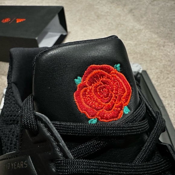 Adidas Ultraboost x Manchester United size 11.5 - Picture 3 of 7